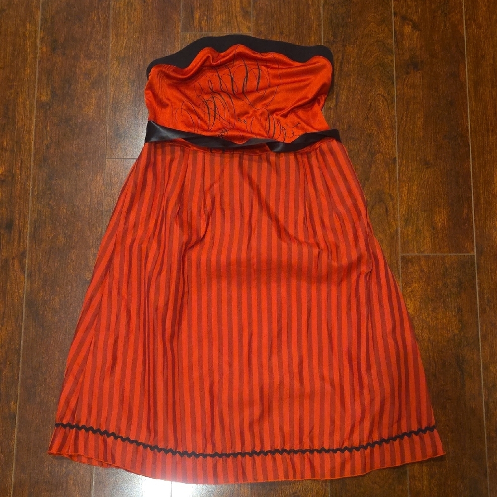 Black Chandelier Strapless Red and Black Dress